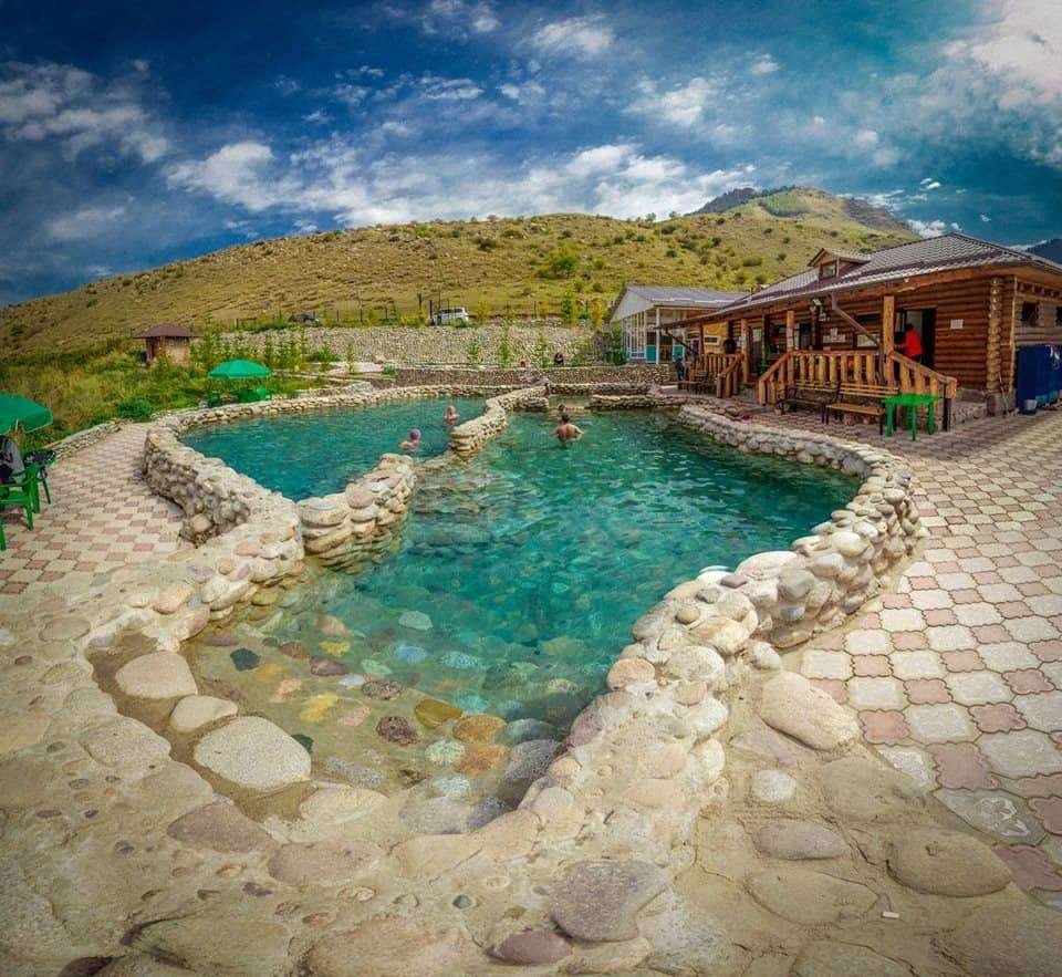Ak-Suu Kench hot-spring pools