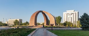 Площадь Победы в Бишкеке