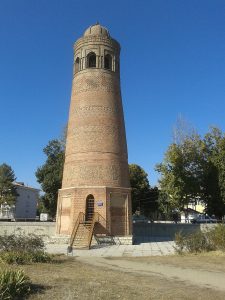 Uzgen Minaret and Mausoleums — site photograph