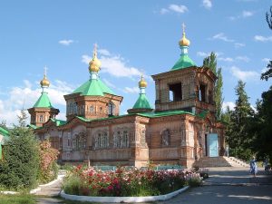 Свято-Троицкий собор в Караколе — объект культурной городской прогулки.