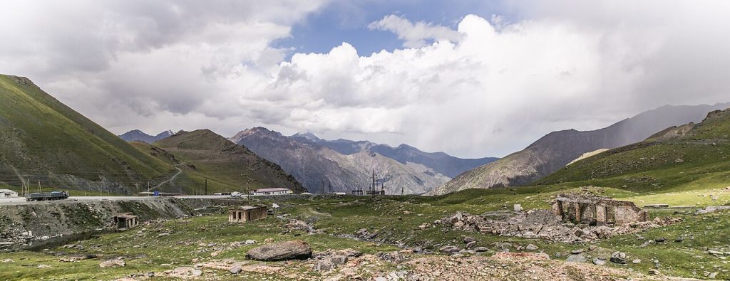 Too-Ashuu Pass — site photograph
