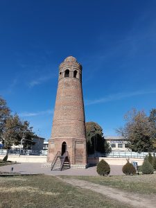 Uzgen Minaret and Mausoleums — site photograph
