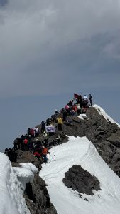 Вершина пика Комсомолец