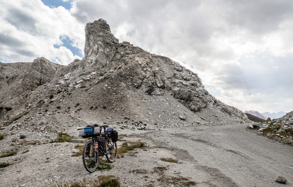 At the summit of Koi-Jolu Pass, 3811 m