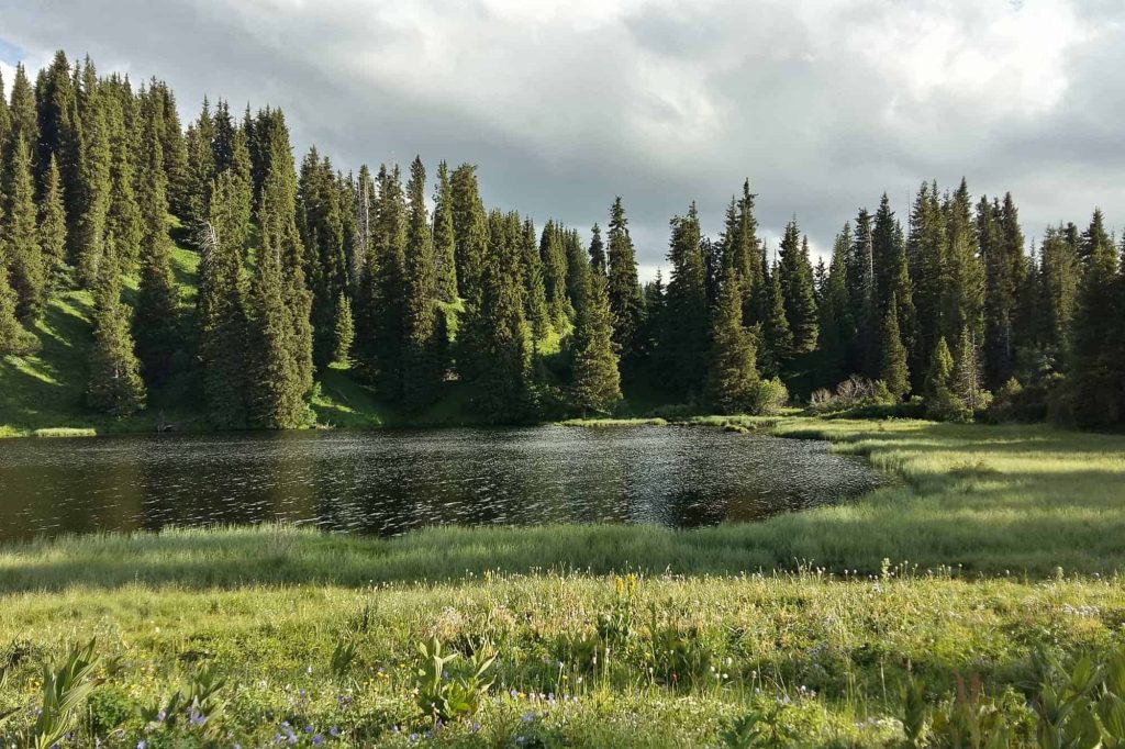 Turnaluu-Kol Lake above Jyrgalan