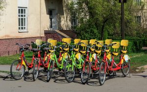 Chuy Prospekt in Bishkek: an urban arrival and trip-planning context.